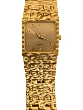 Vintage Accutime Quartz Watch Gold Tone